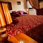 ホテル Il Cavalier D'arpino 3*
