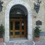 Il Cavalier D'arpino 3* アルピーノ