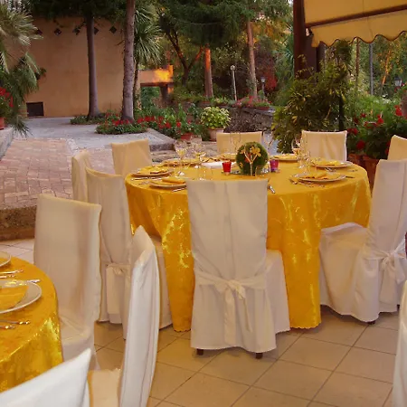 Il Cavalier D'arpino Otel Arpino