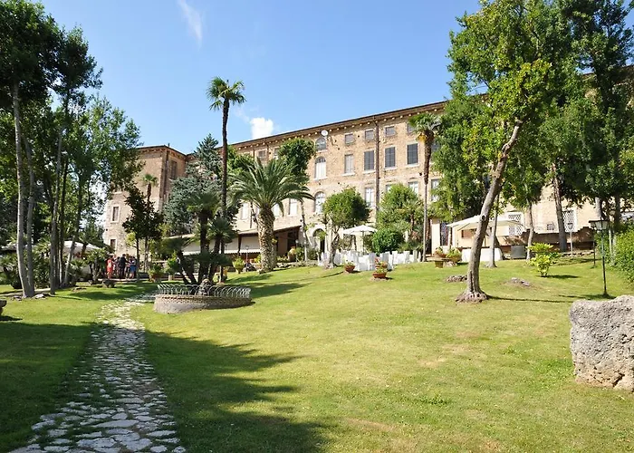 Il Cavalier D'arpino מלון